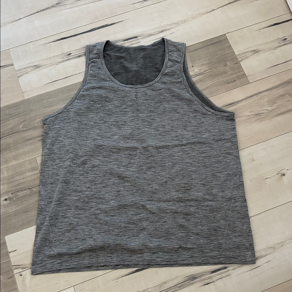 Lululemon Gray Sleeveless Tank Top size L